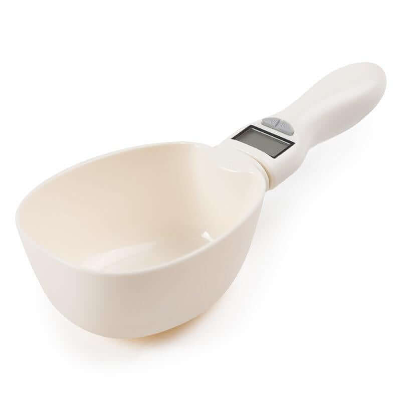 Smart Pet Food Measuring Scoop measuring dry pet food